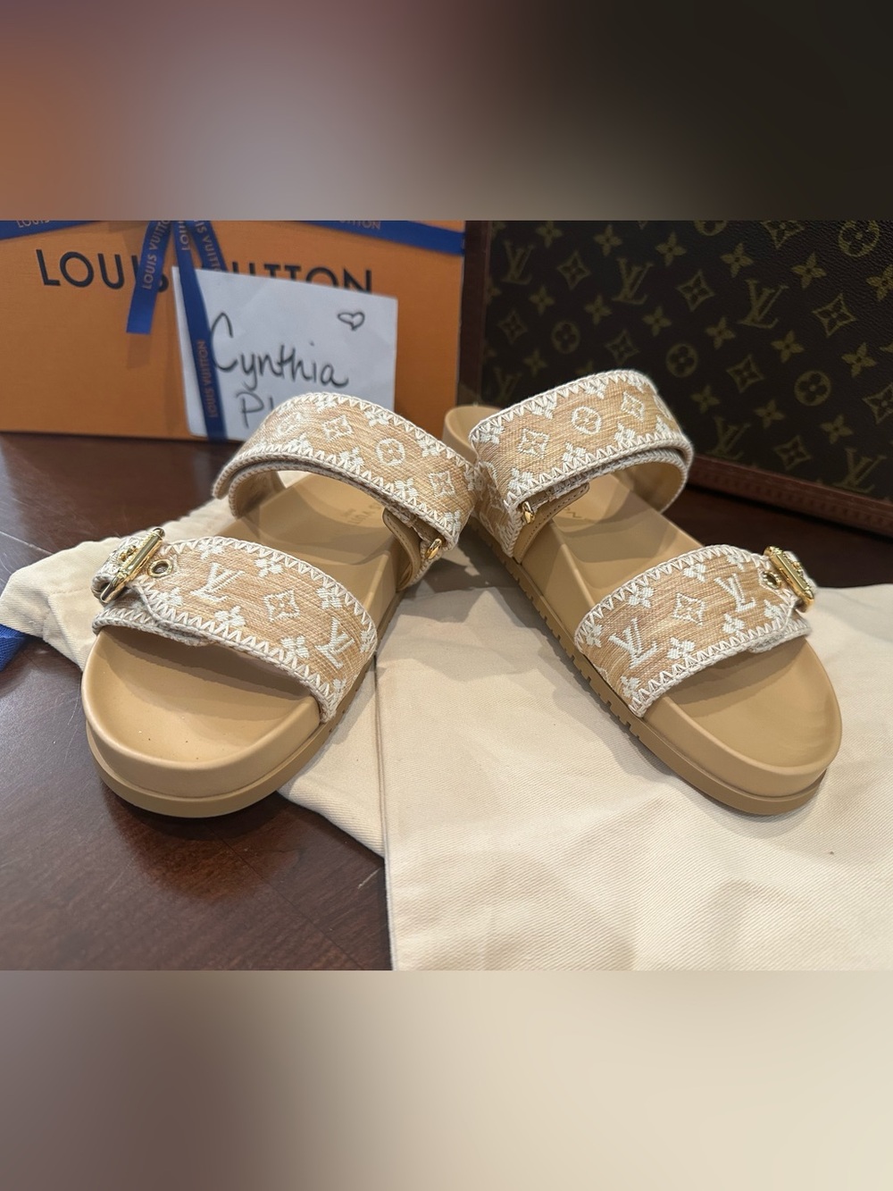 Louis Vuitton New Bom Dia Flat Comfort Mule 1AHLUD Size 38.5 Sandals - Picture 8 of 9